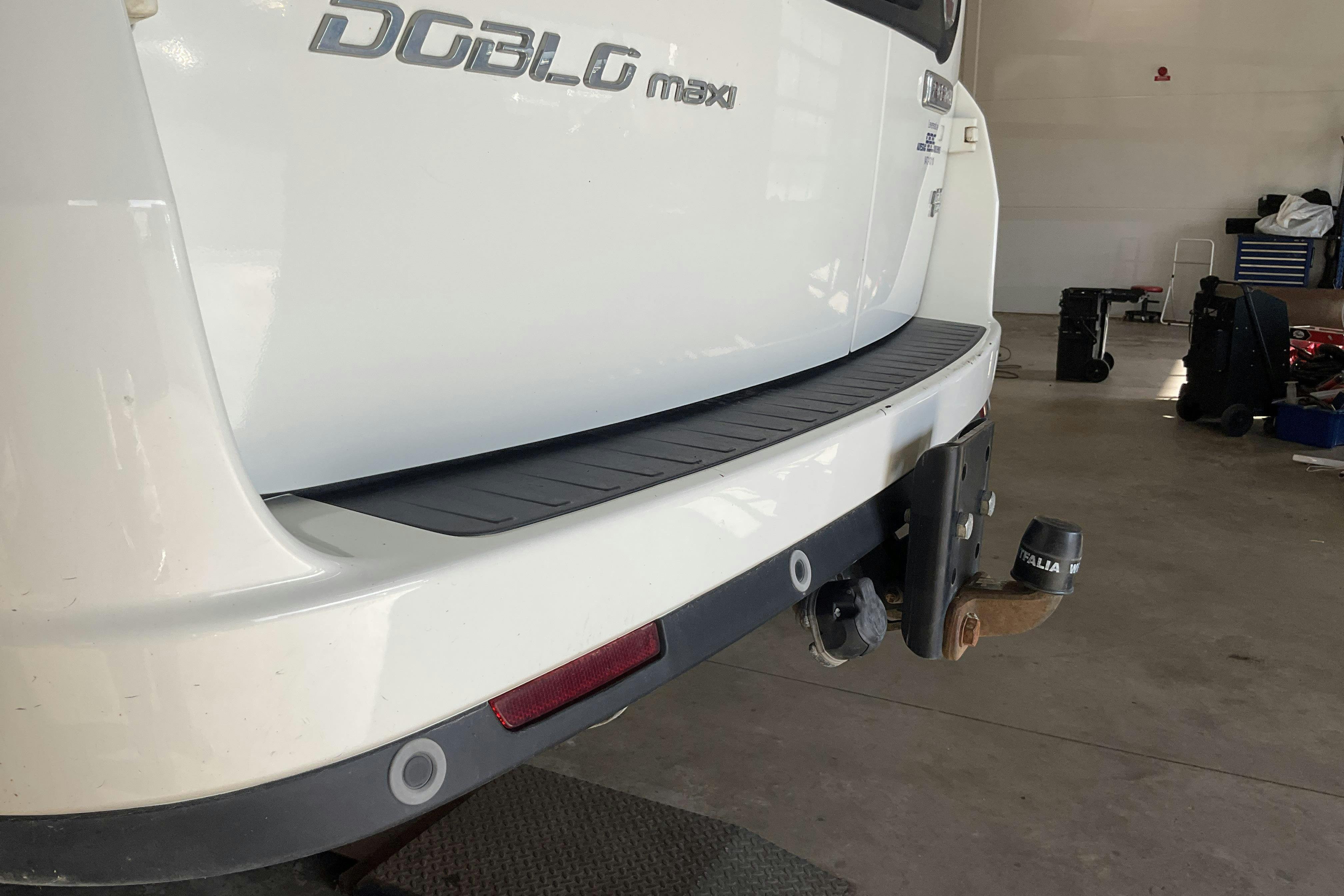 Vehicle Image 13