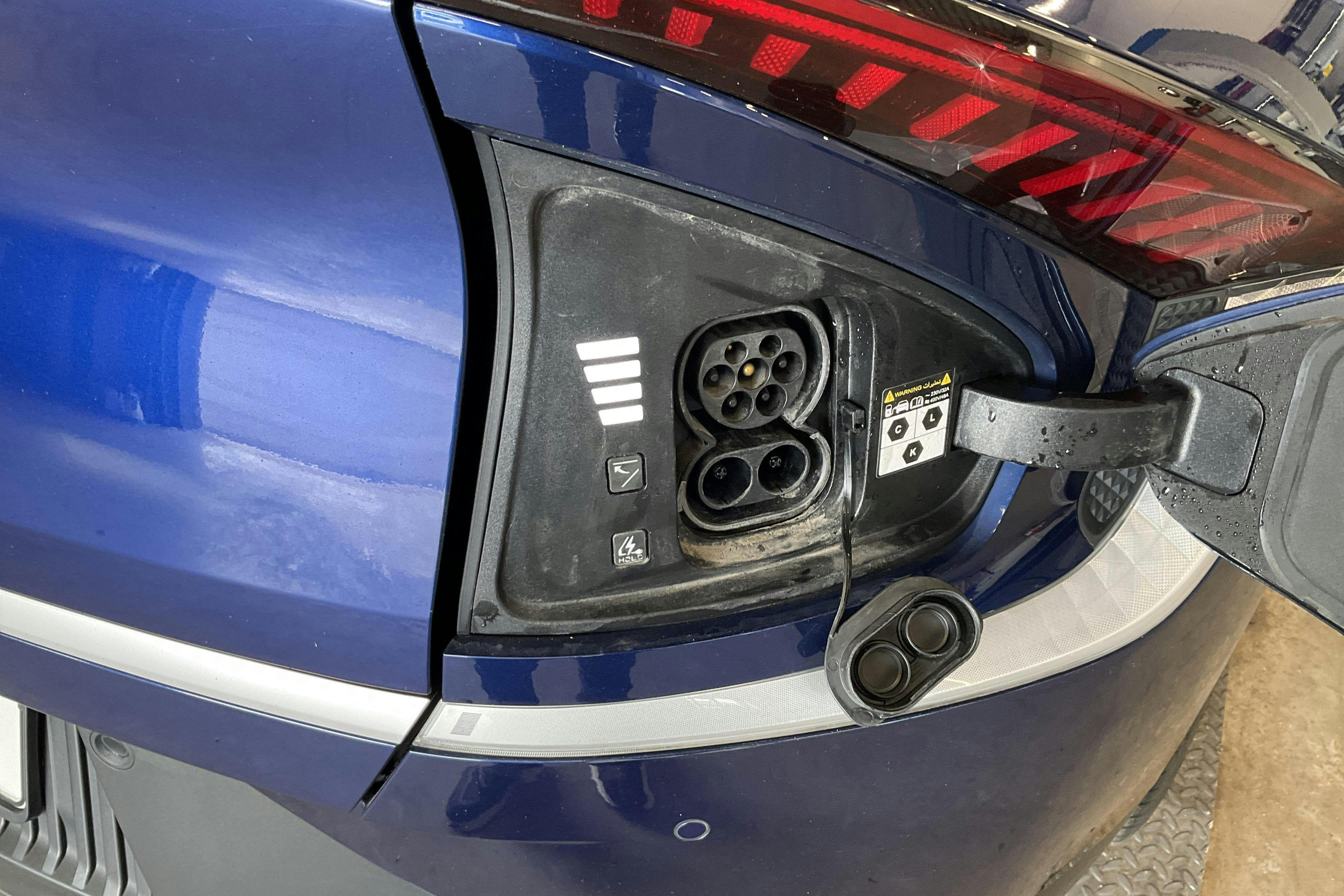 Vehicle Image 19
