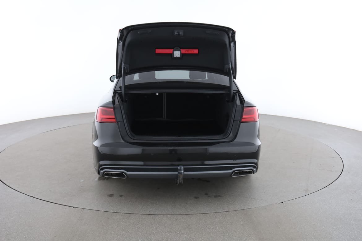 Vehicle Image 17