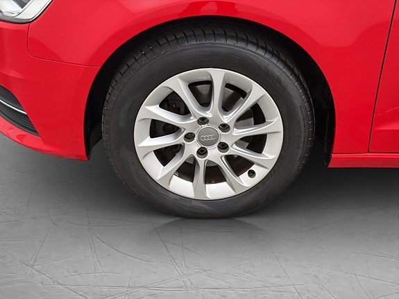 Vehicle Image 23