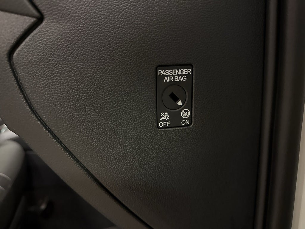 Vehicle Image 23