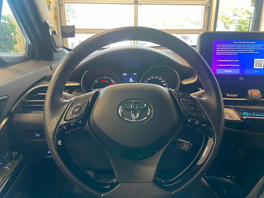 Vehicle Image 18