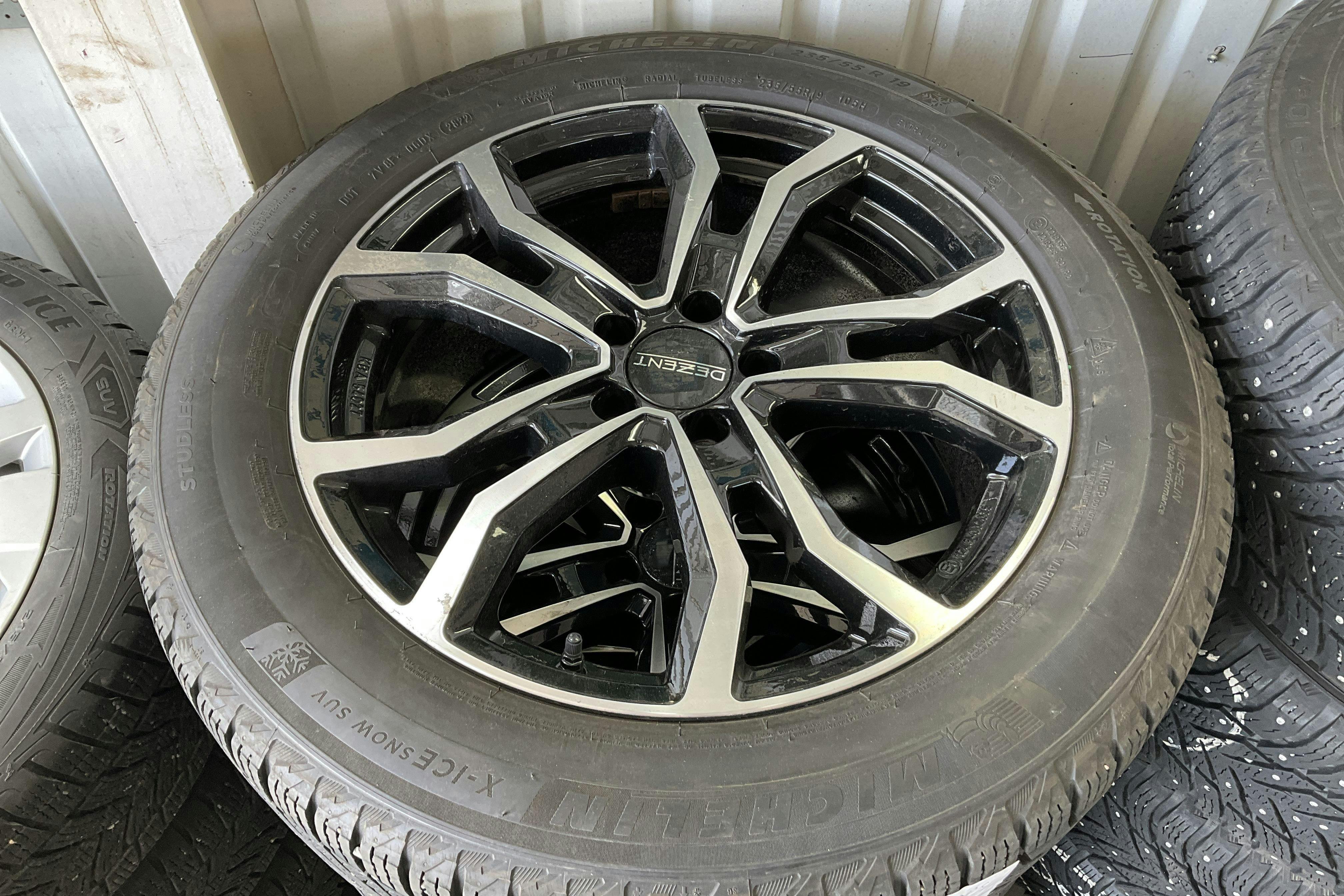 Vehicle Image 11