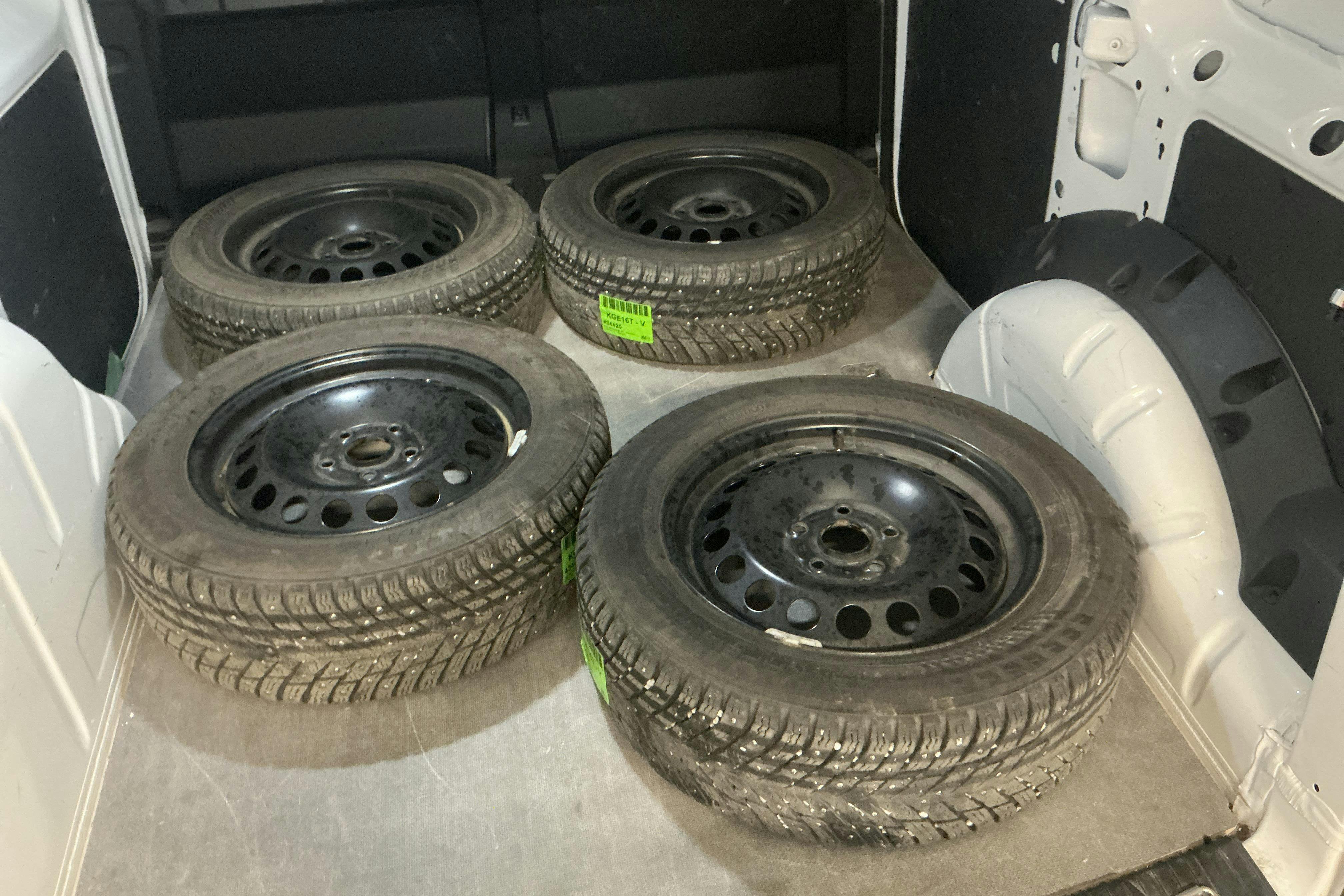 Vehicle Image 11