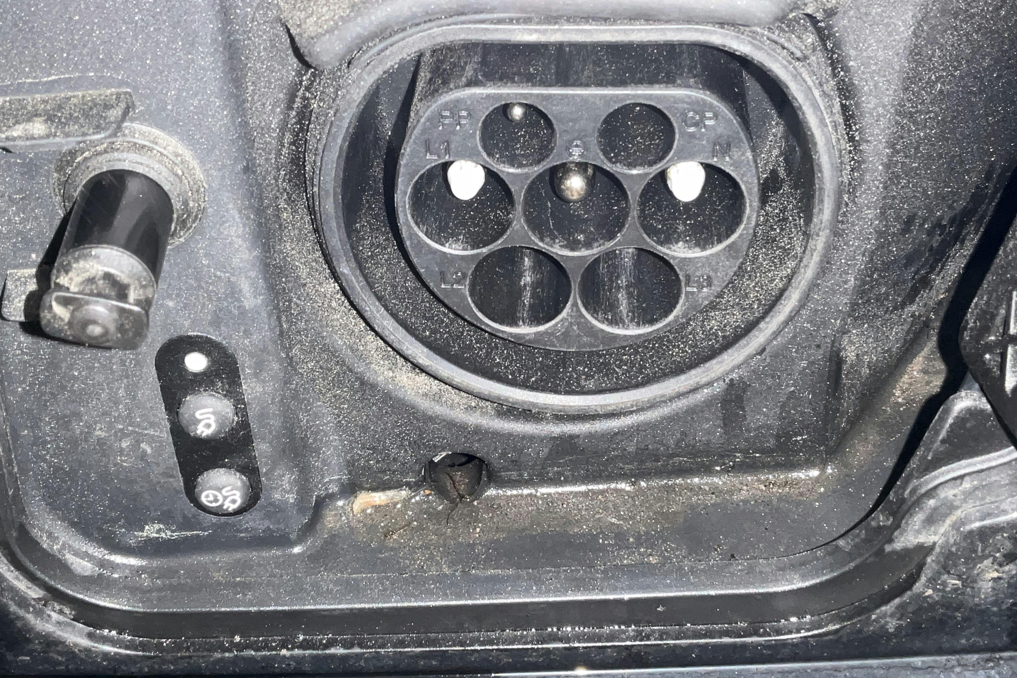 Vehicle Image 13