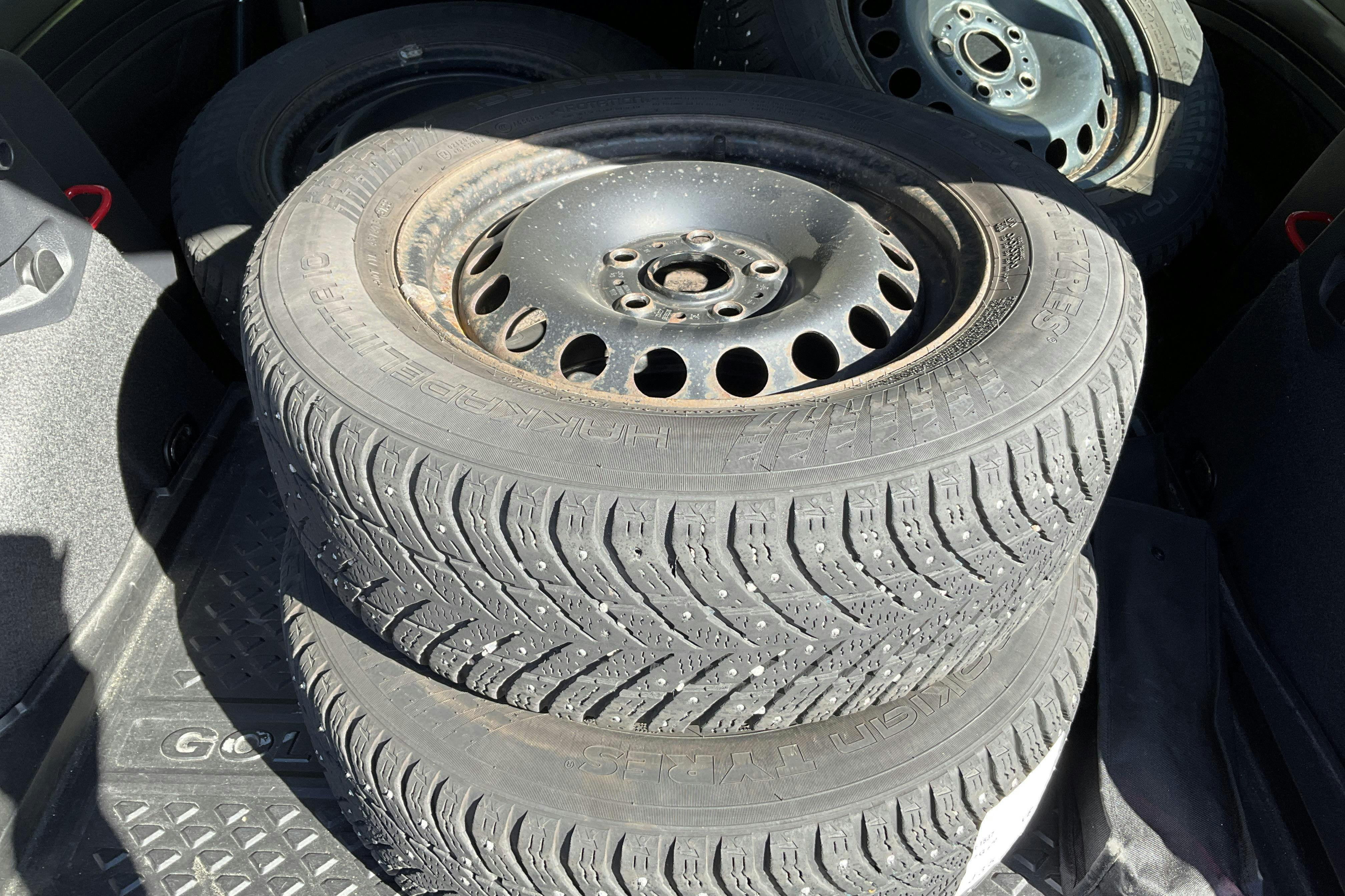 Vehicle Image 13