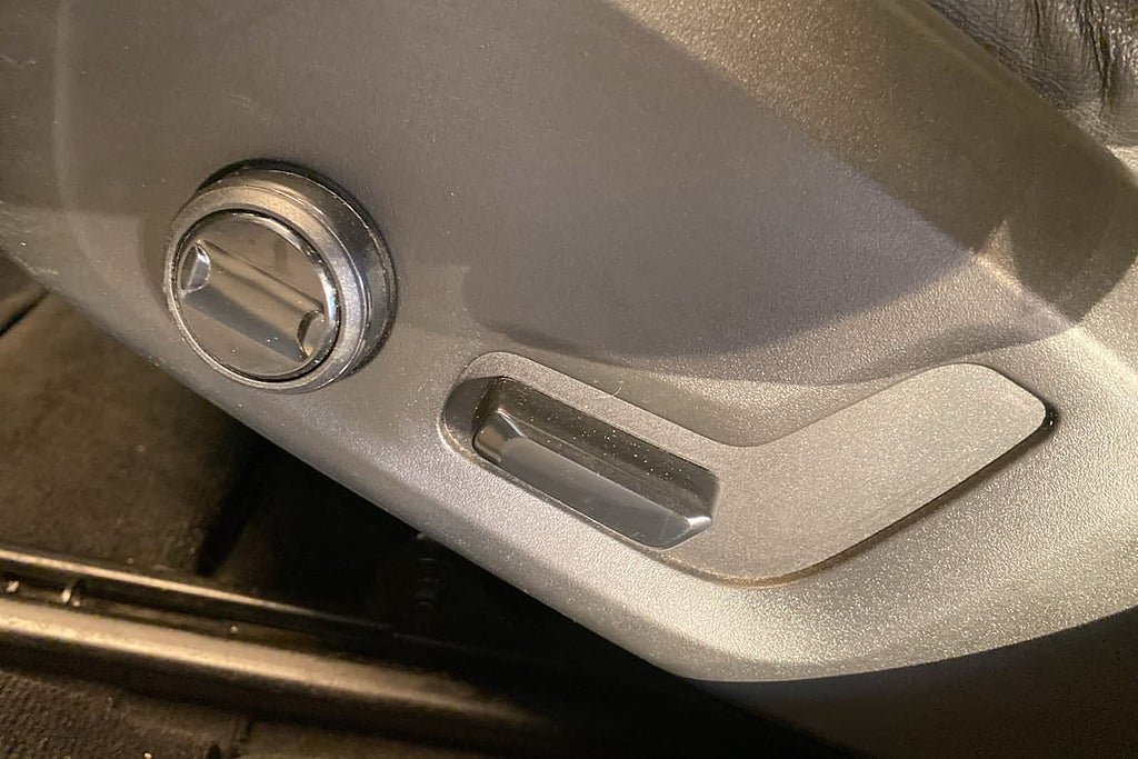 Vehicle Image 38