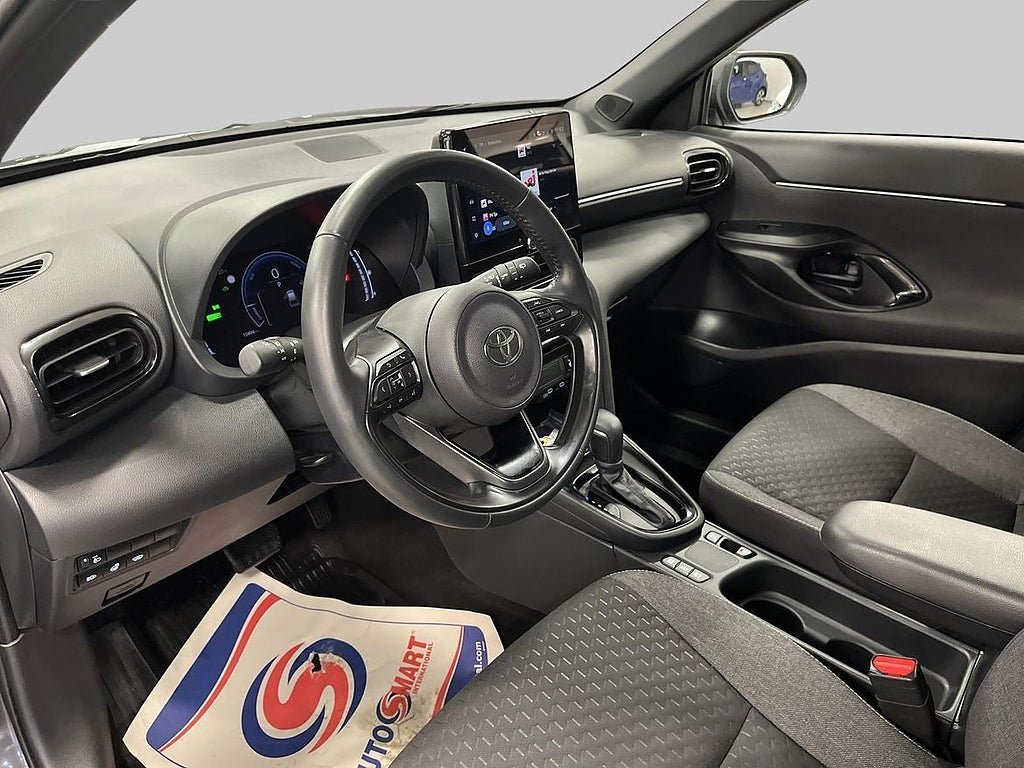 Vehicle Image 13