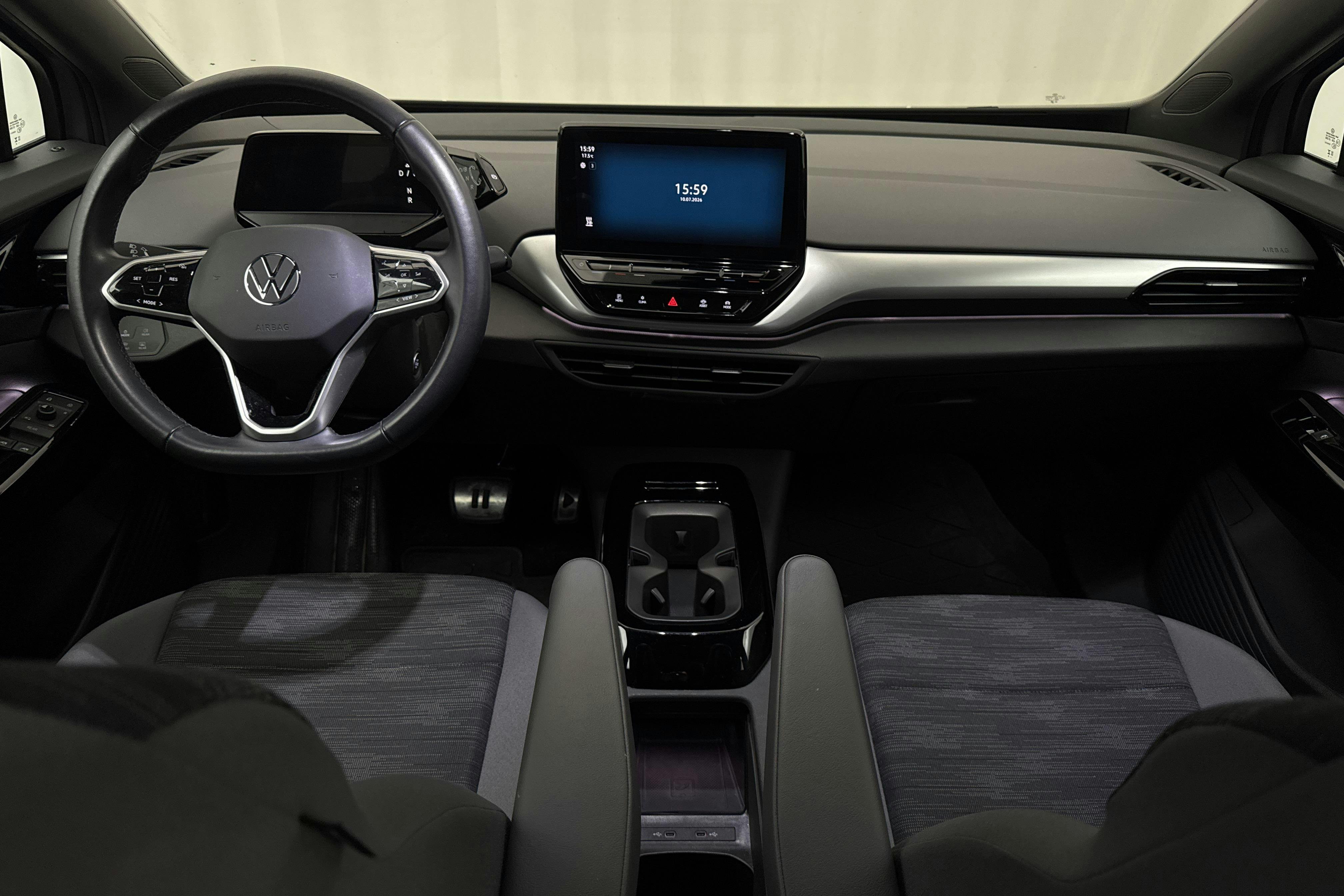 Vehicle Image 6