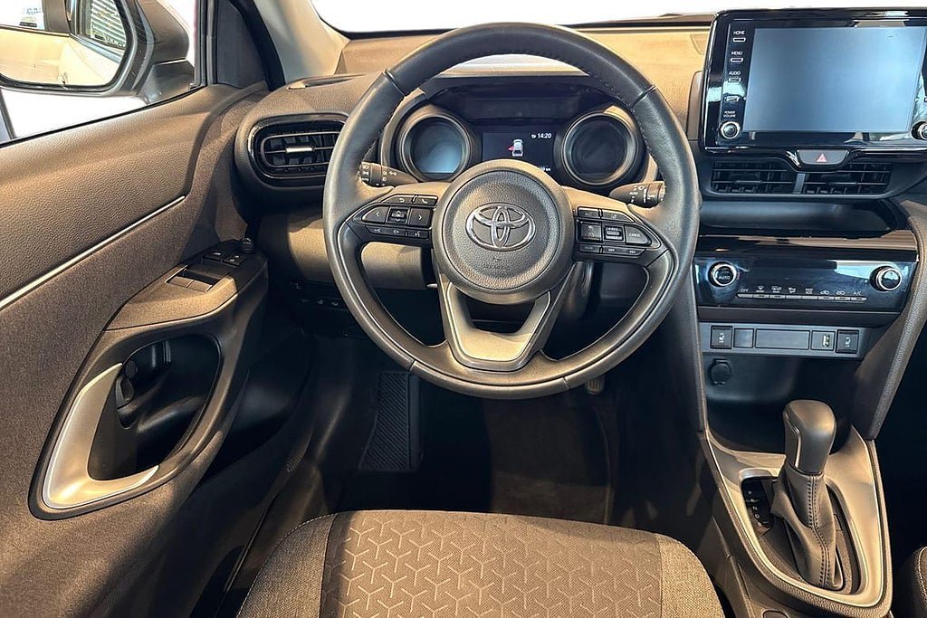 Vehicle Image 11