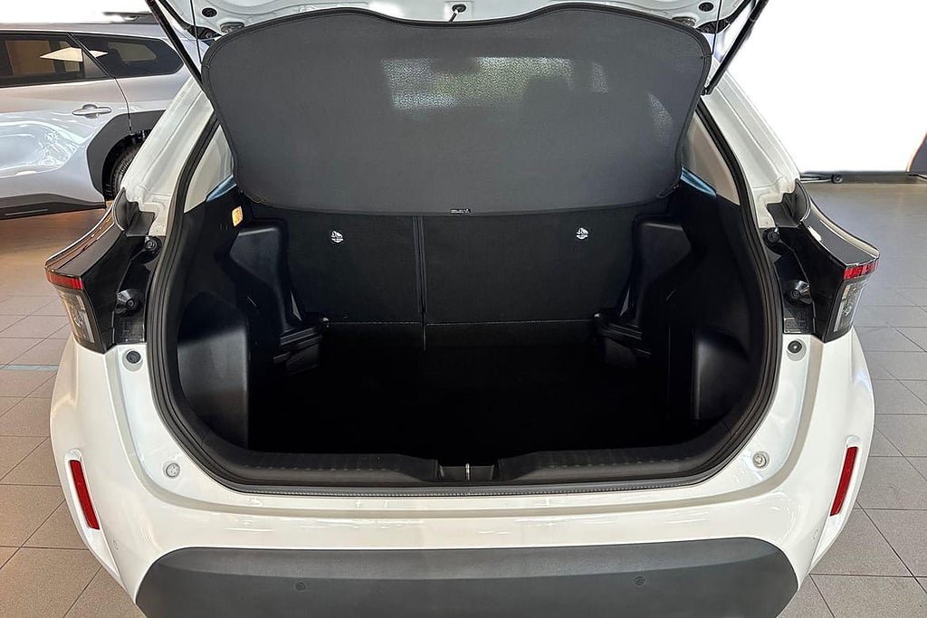 Vehicle Image 12