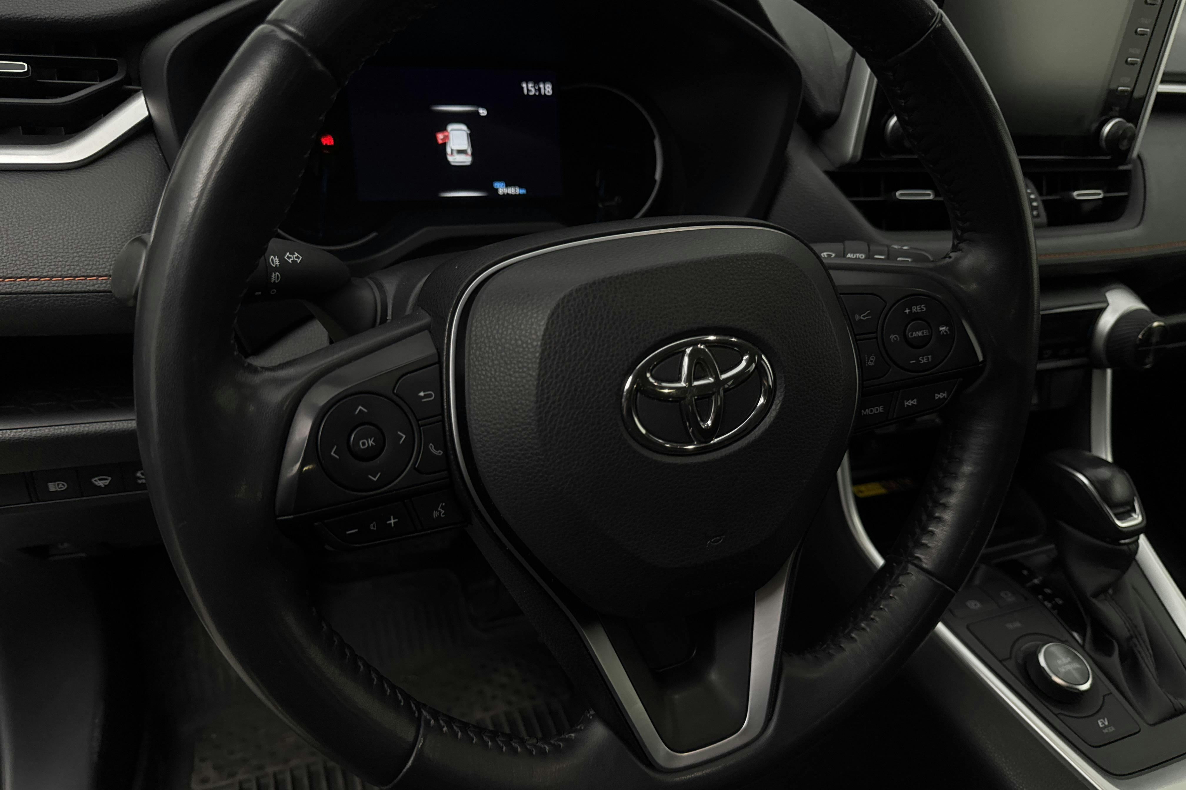 Vehicle Image 15