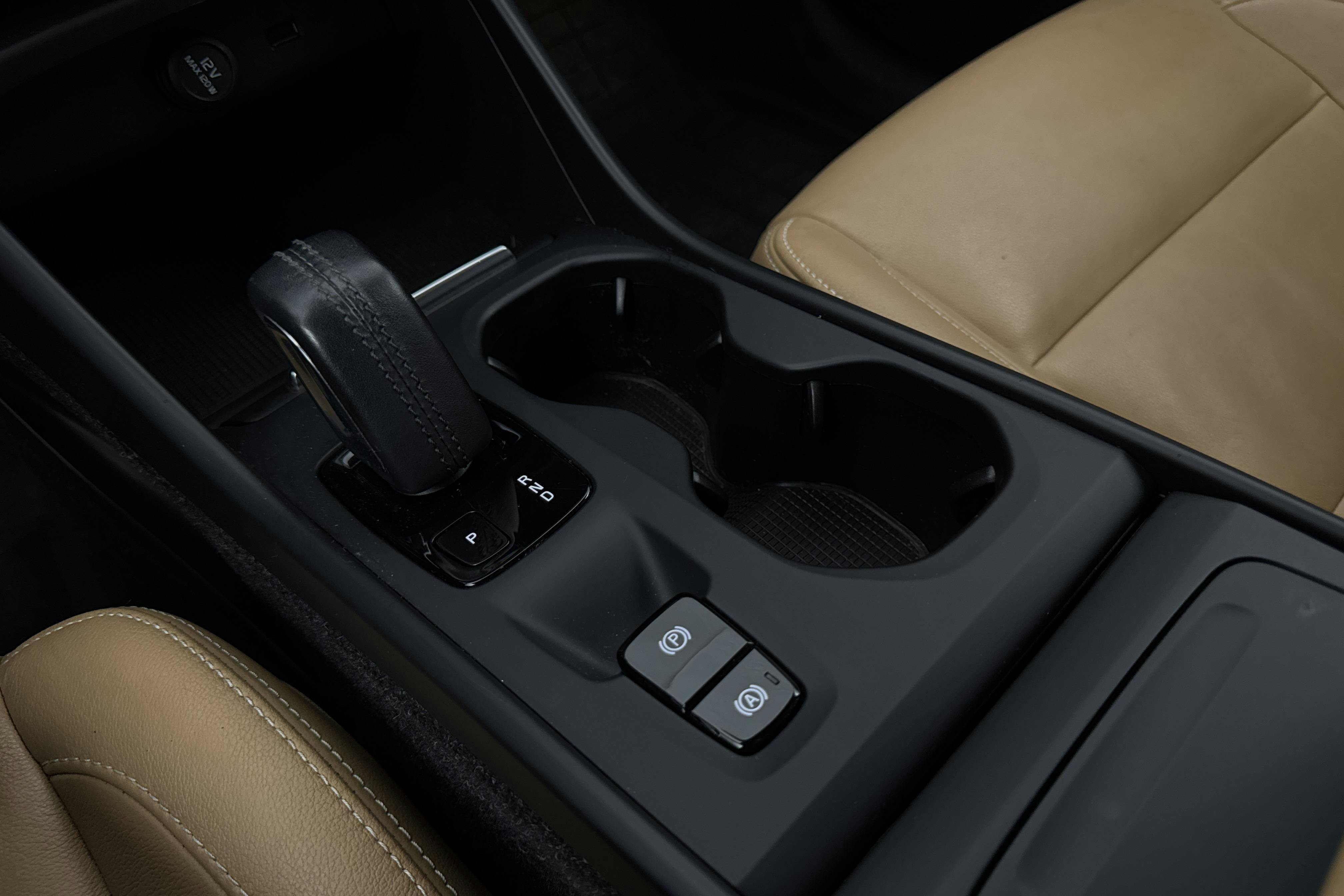 Vehicle Image 14