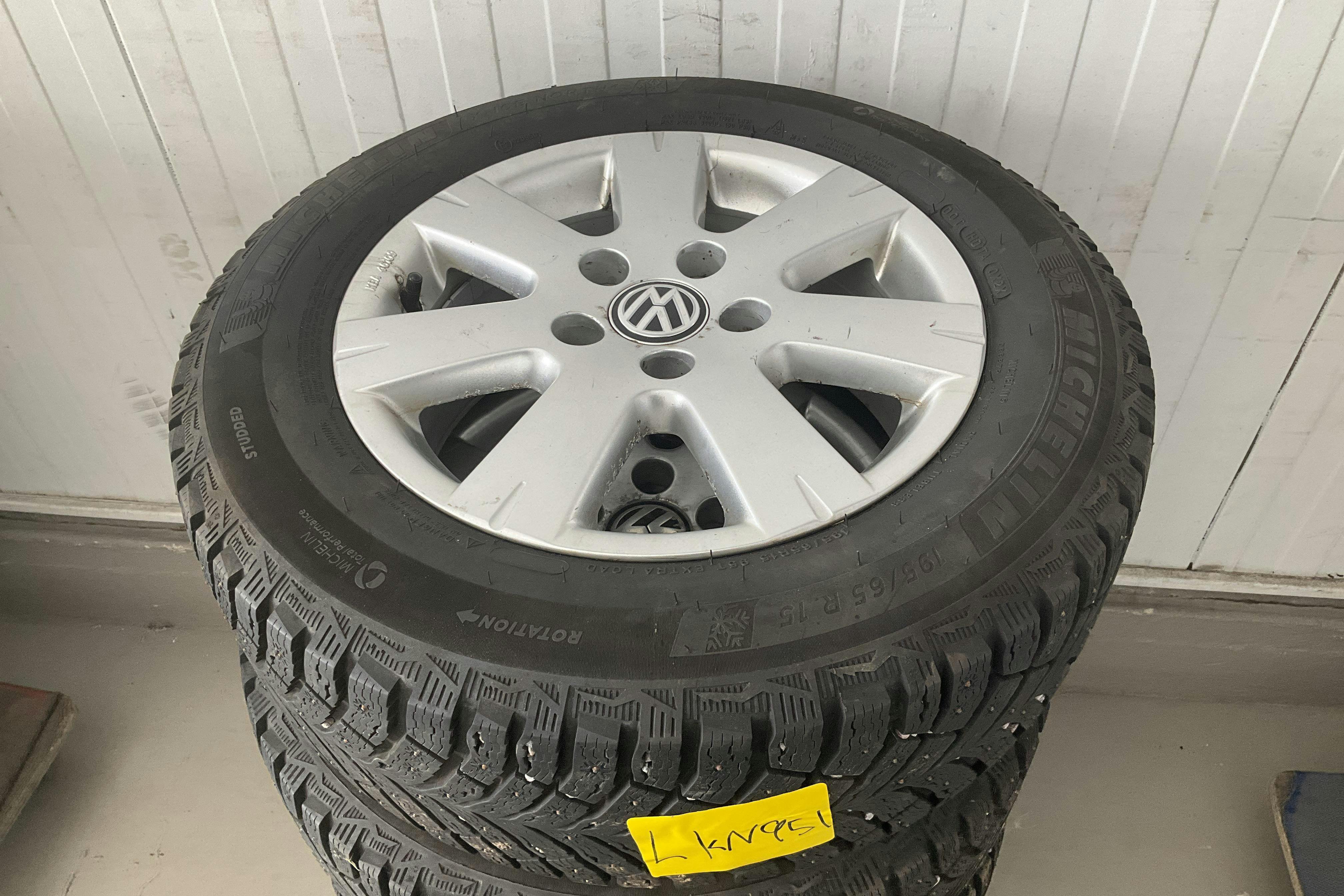 Vehicle Image 15