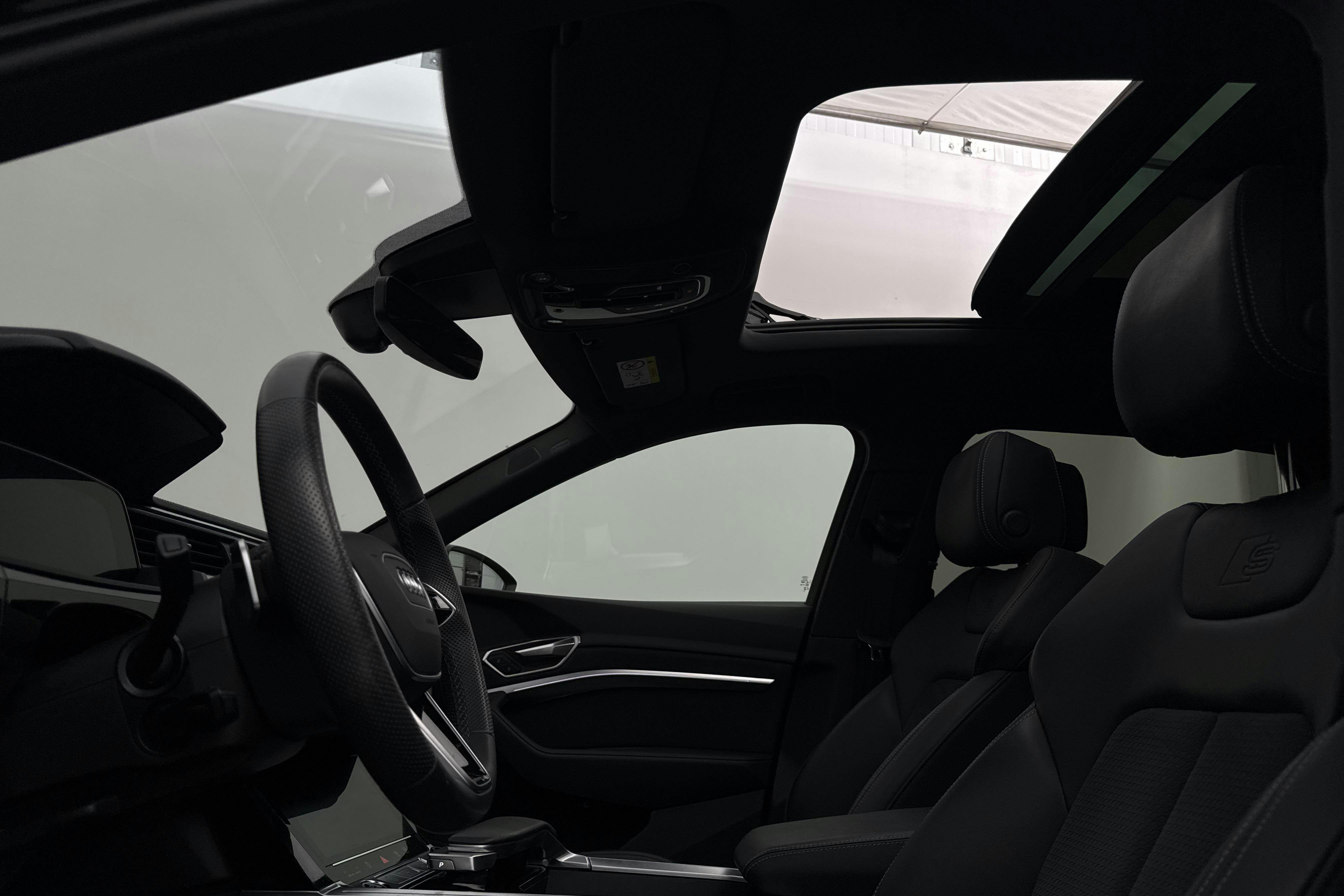 Vehicle Image 19