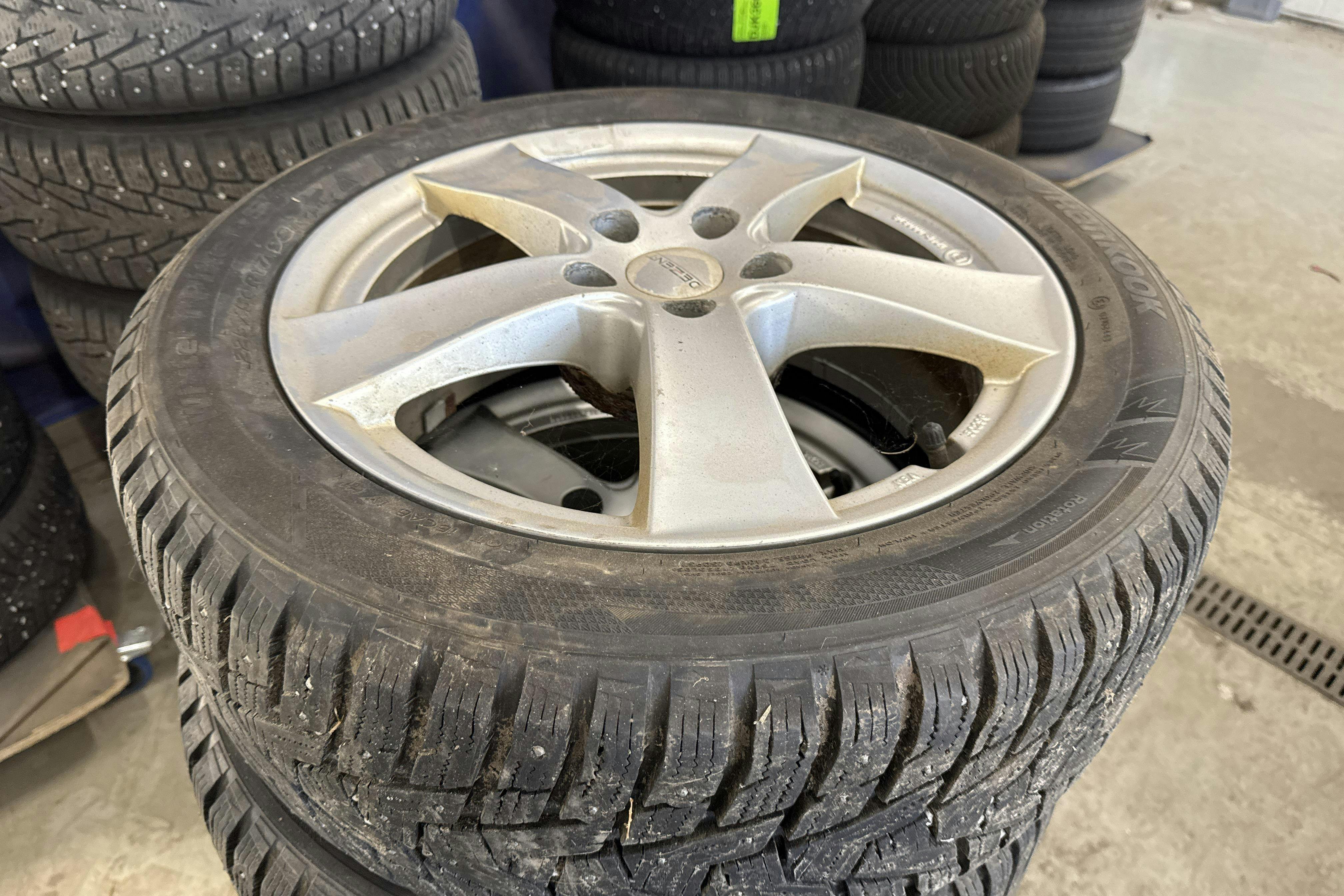 Vehicle Image 18