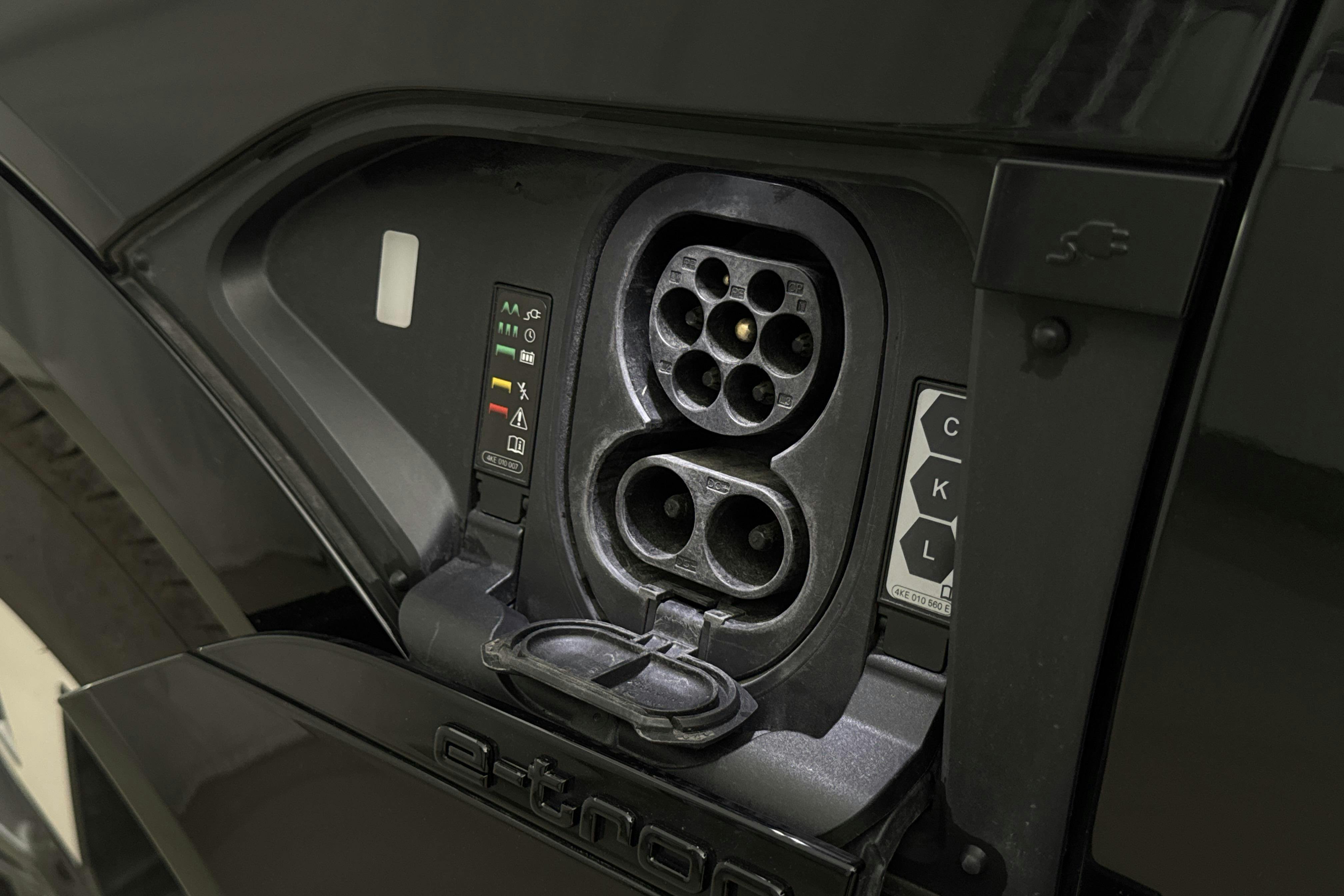 Vehicle Image 22
