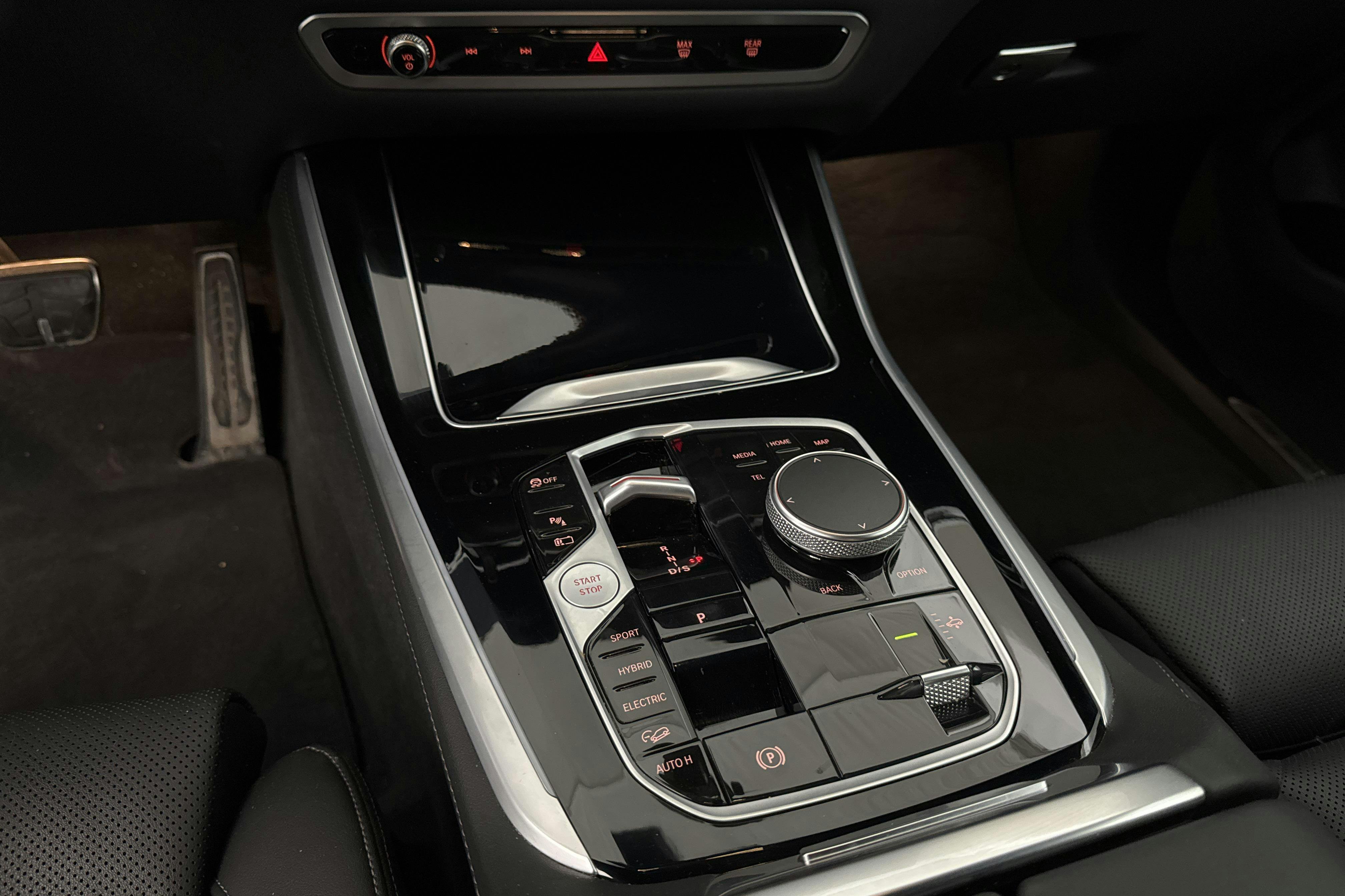 Vehicle Image 18