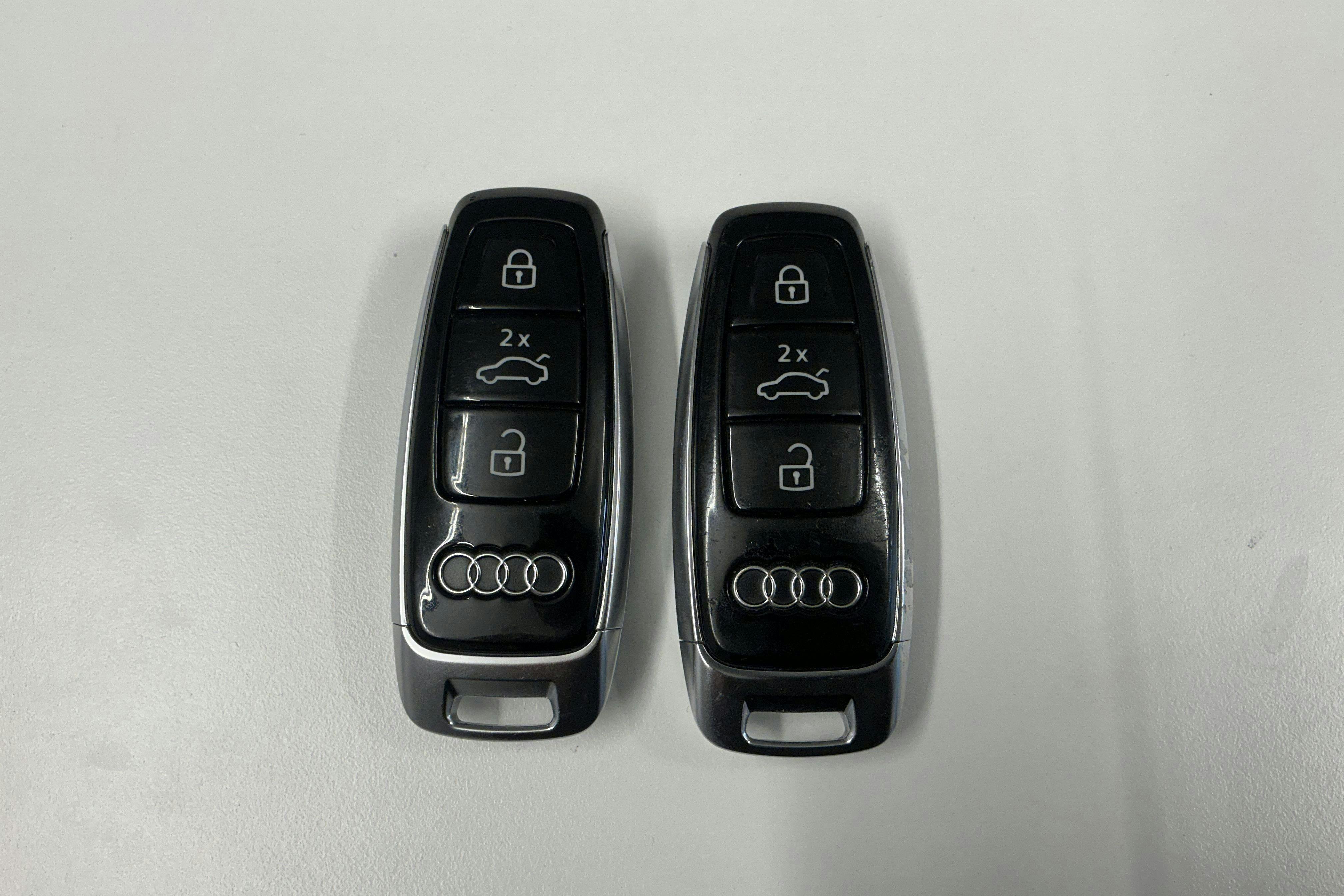 Vehicle Image 24