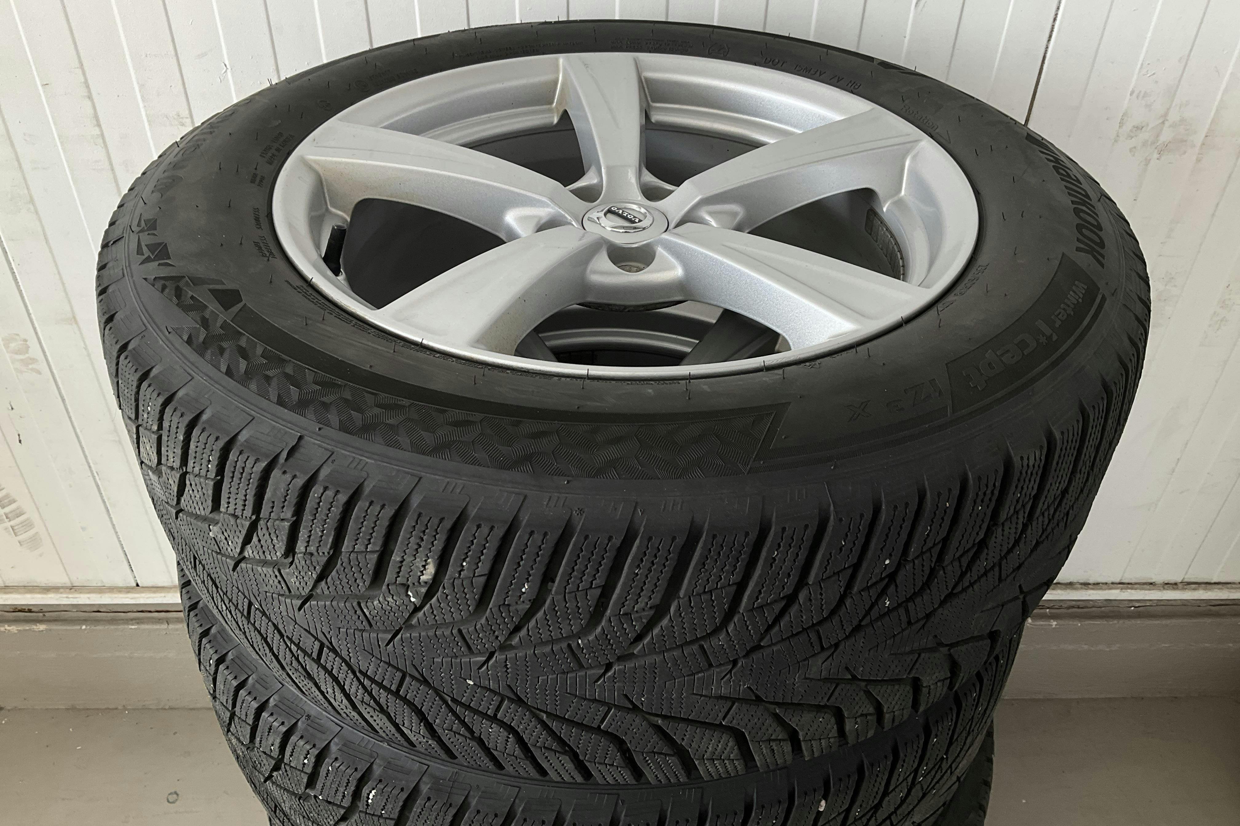 Vehicle Image 23