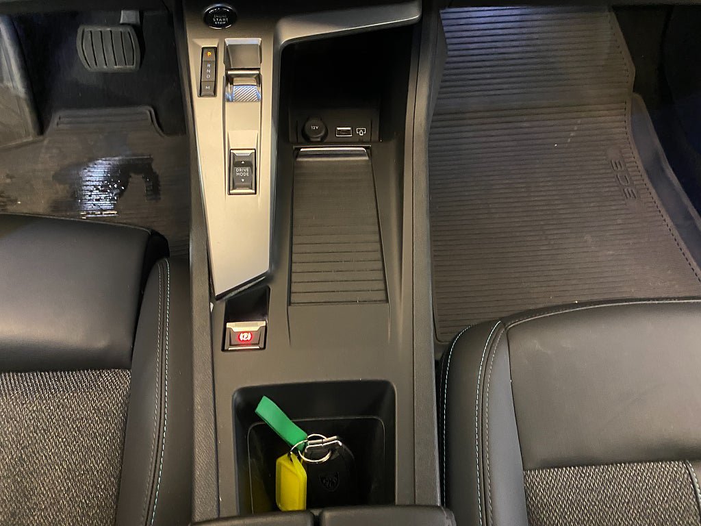 Vehicle Image 40