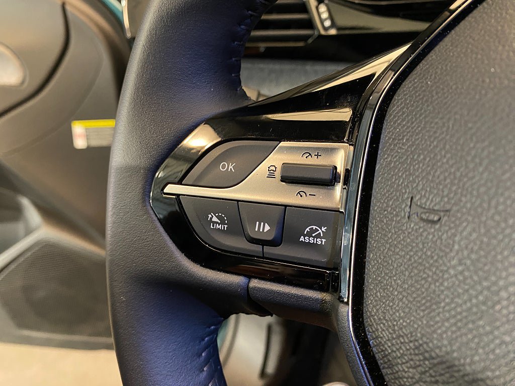 Vehicle Image 60