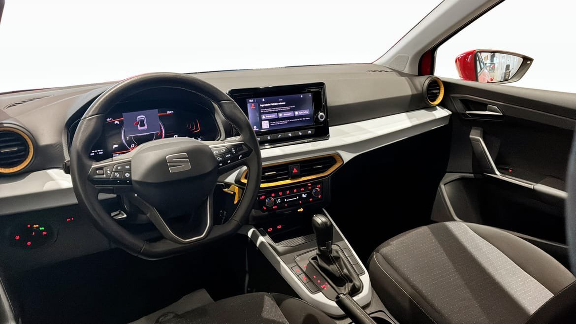 Vehicle Image 10