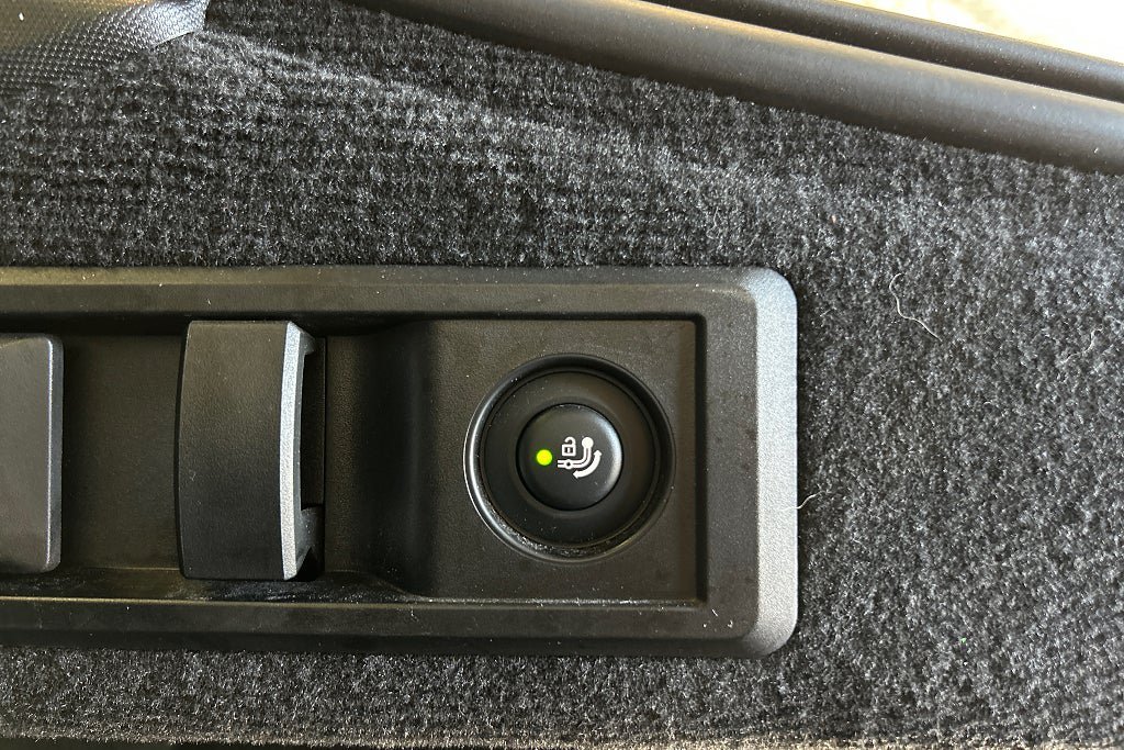 Vehicle Image 23