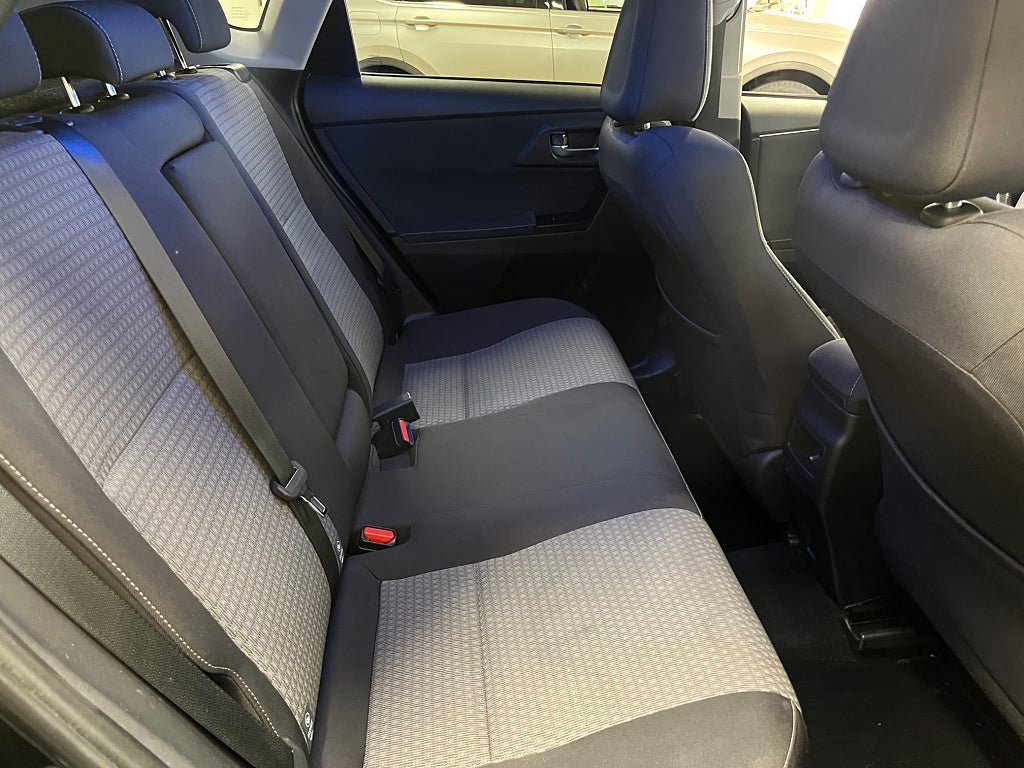 Vehicle Image 21