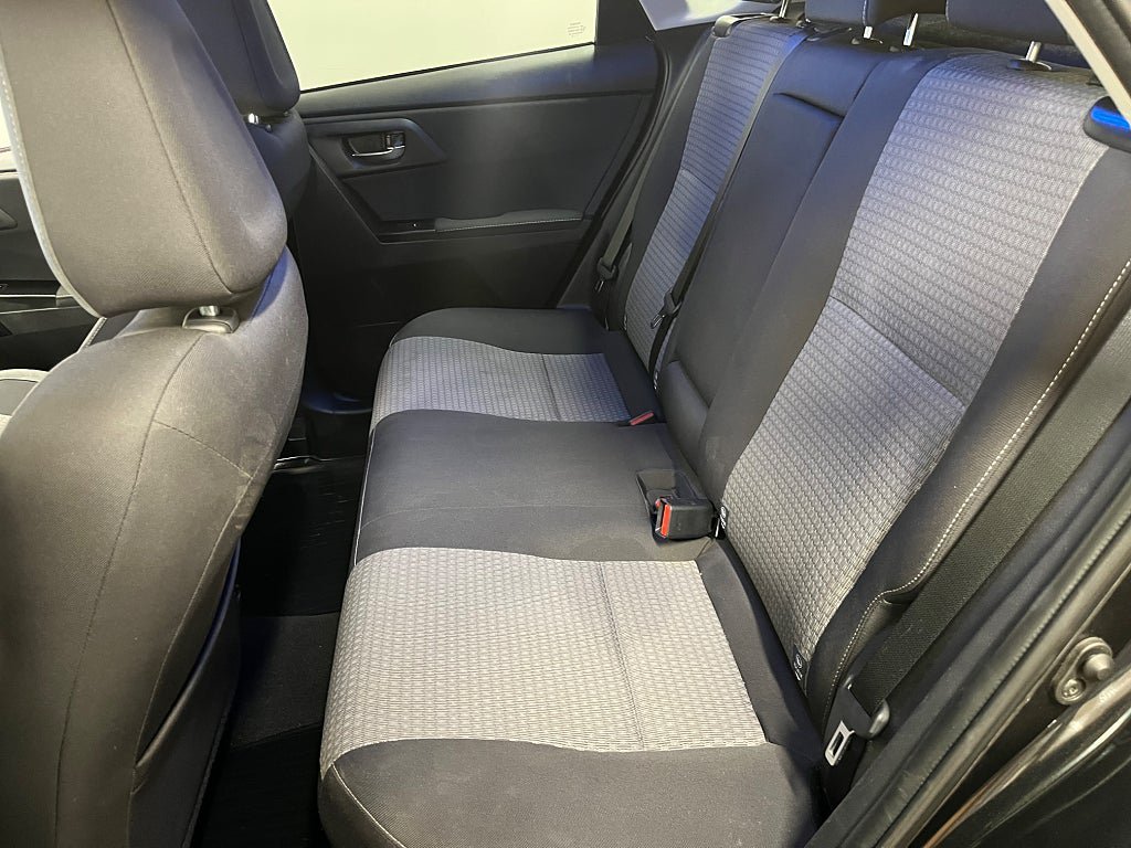 Vehicle Image 23