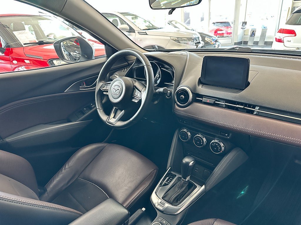 Vehicle Image 12