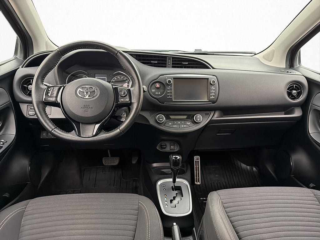 Vehicle Image 10