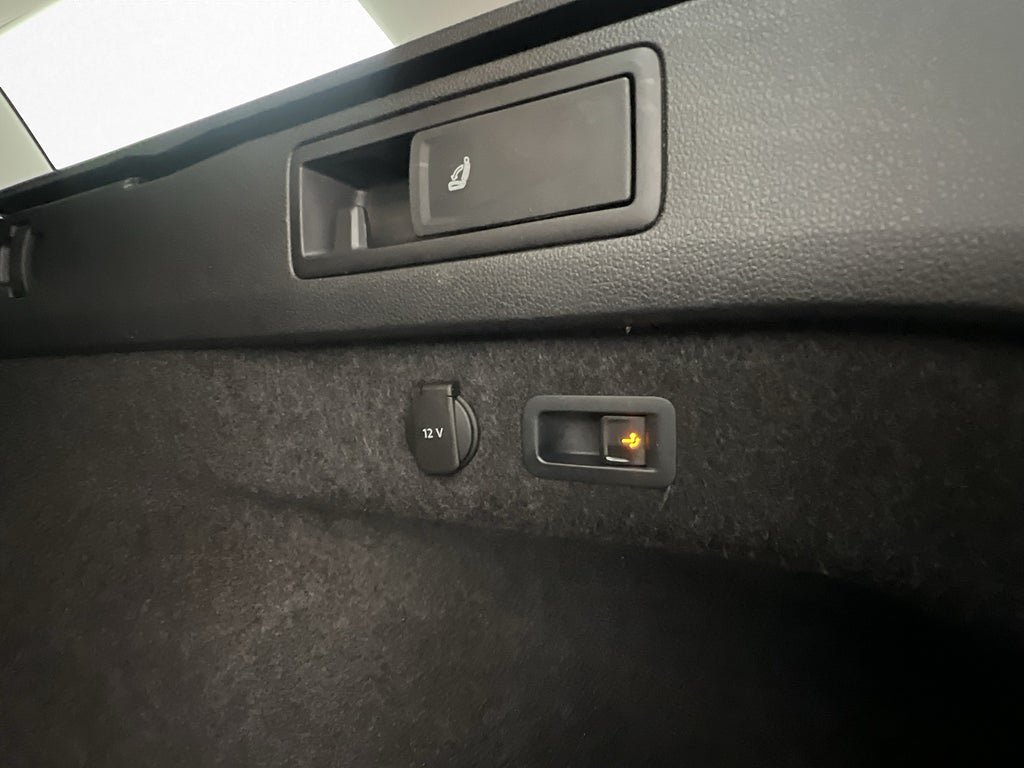 Vehicle Image 24