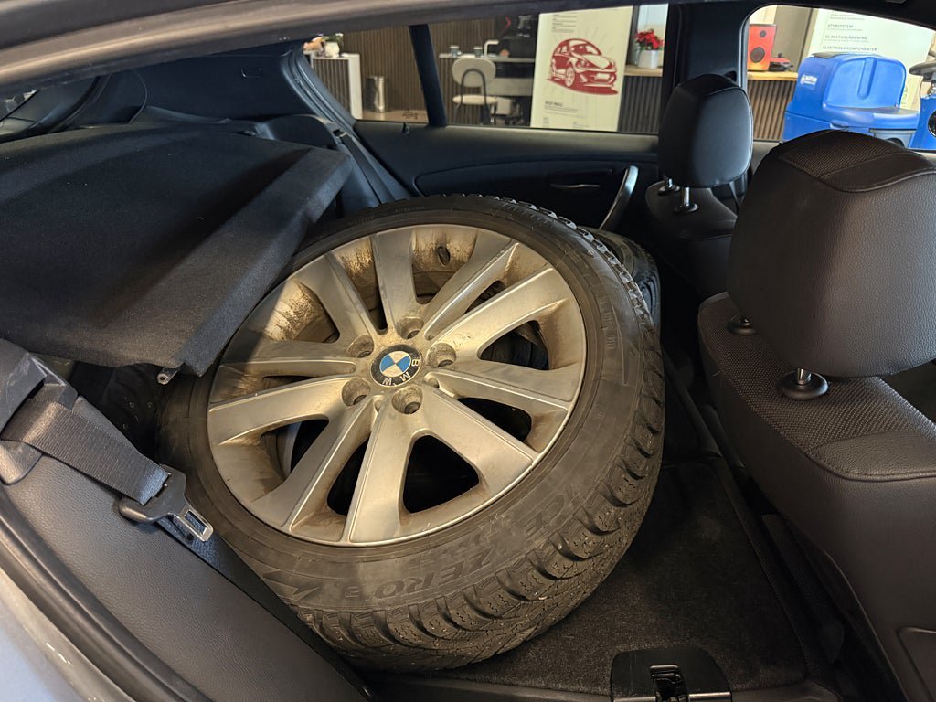 Vehicle Image 17