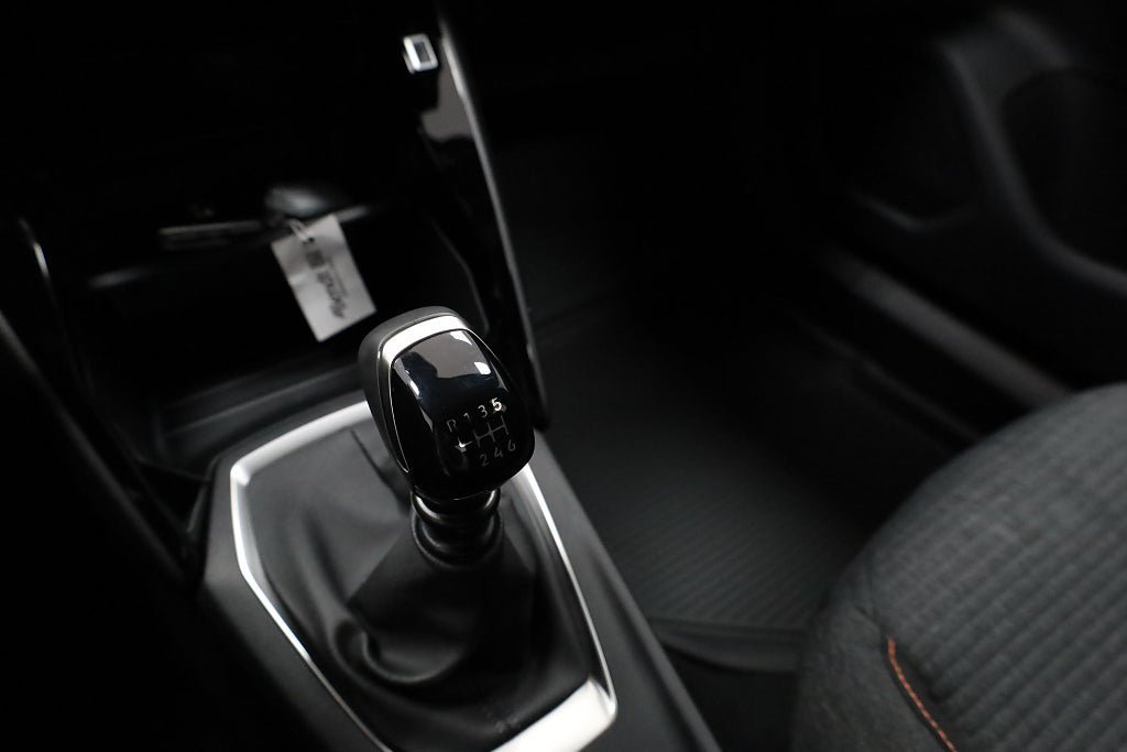 Vehicle Image 21