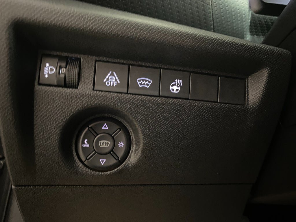 Vehicle Image 23