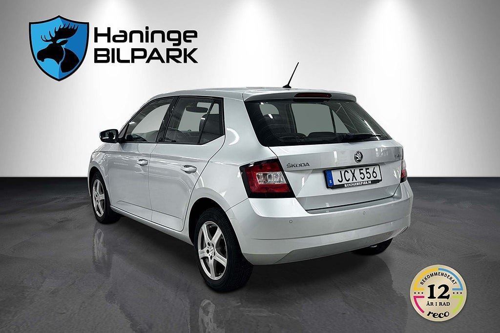 Vehicle Image 10