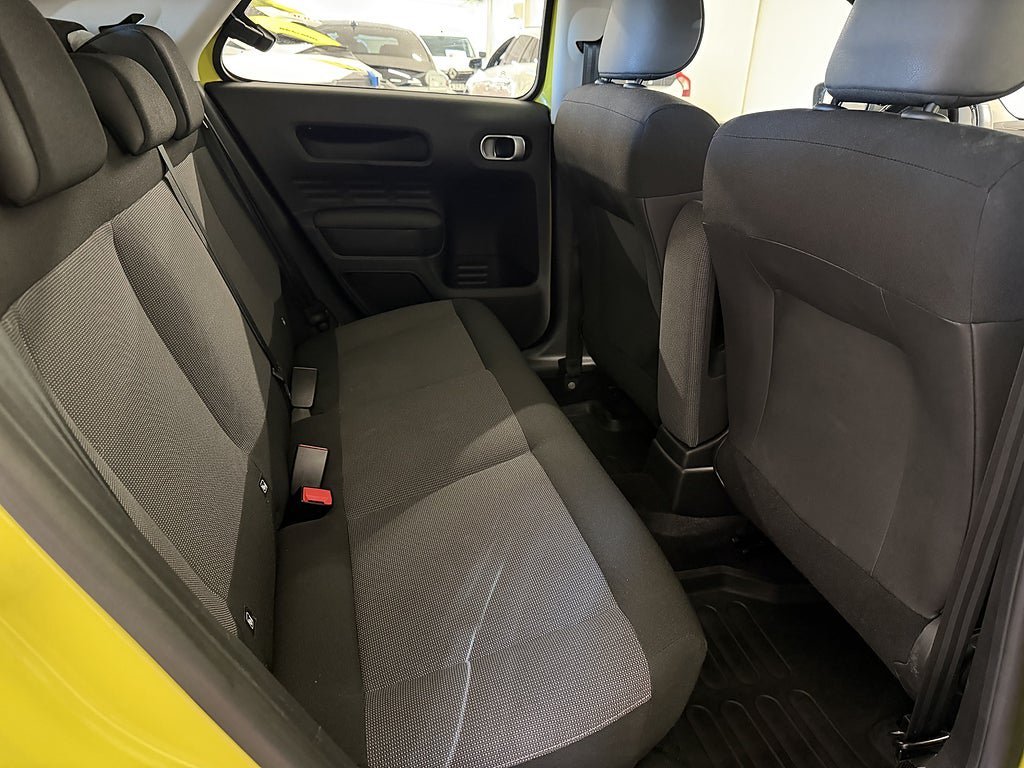 Vehicle Image 10