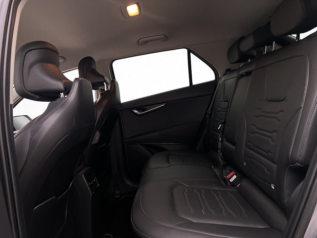Vehicle Image 23