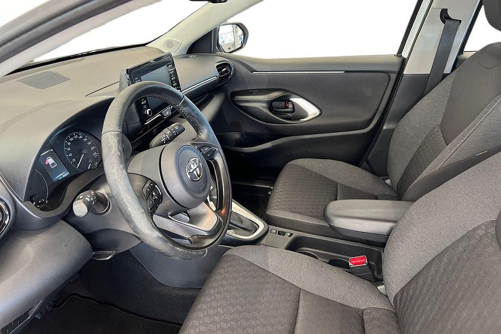 Vehicle Image 12
