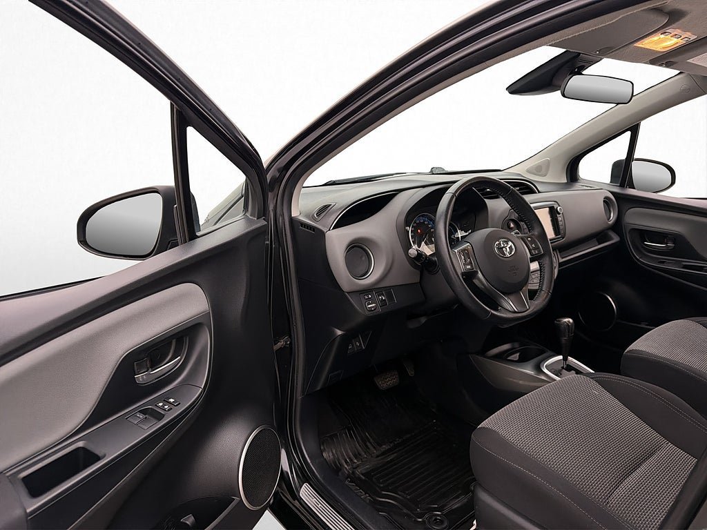 Vehicle Image 10