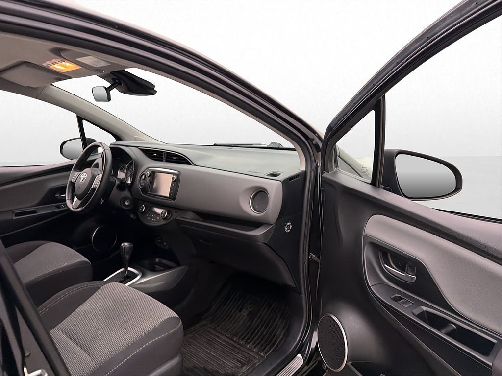 Vehicle Image 21