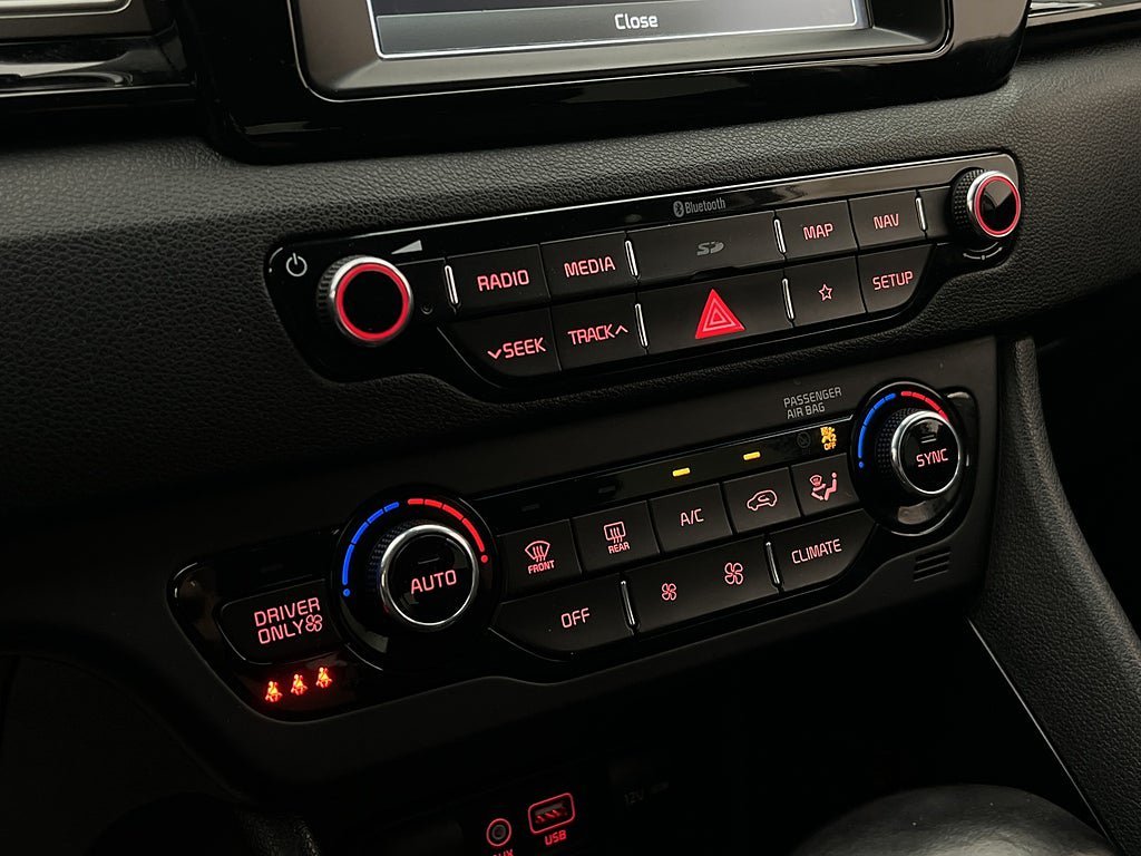Vehicle Image 23
