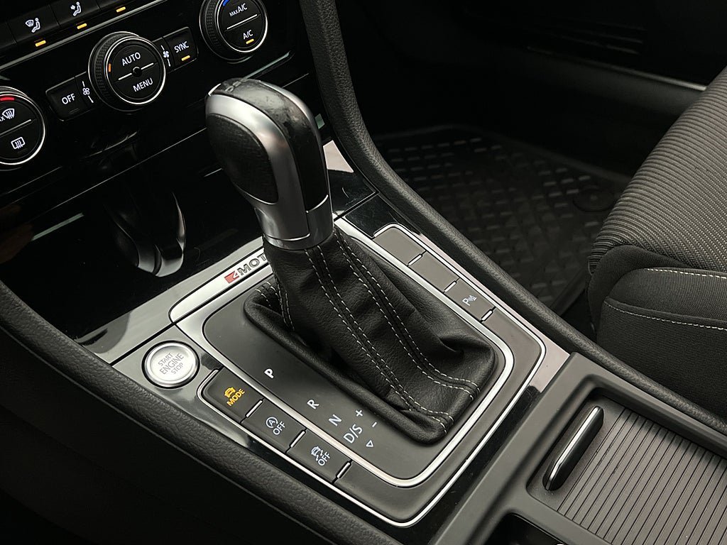 Vehicle Image 24