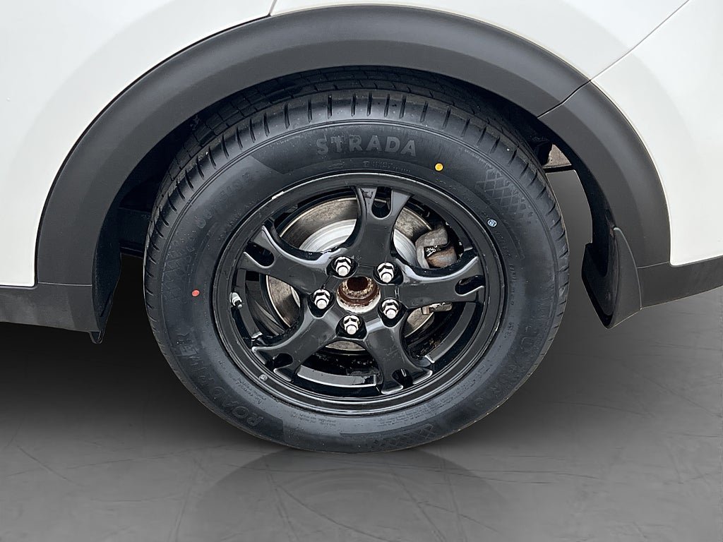 Vehicle Image 30