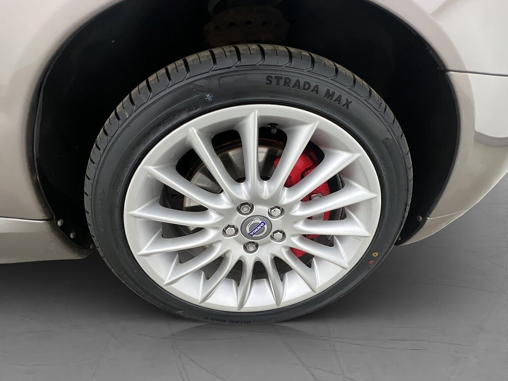 Vehicle Image 32