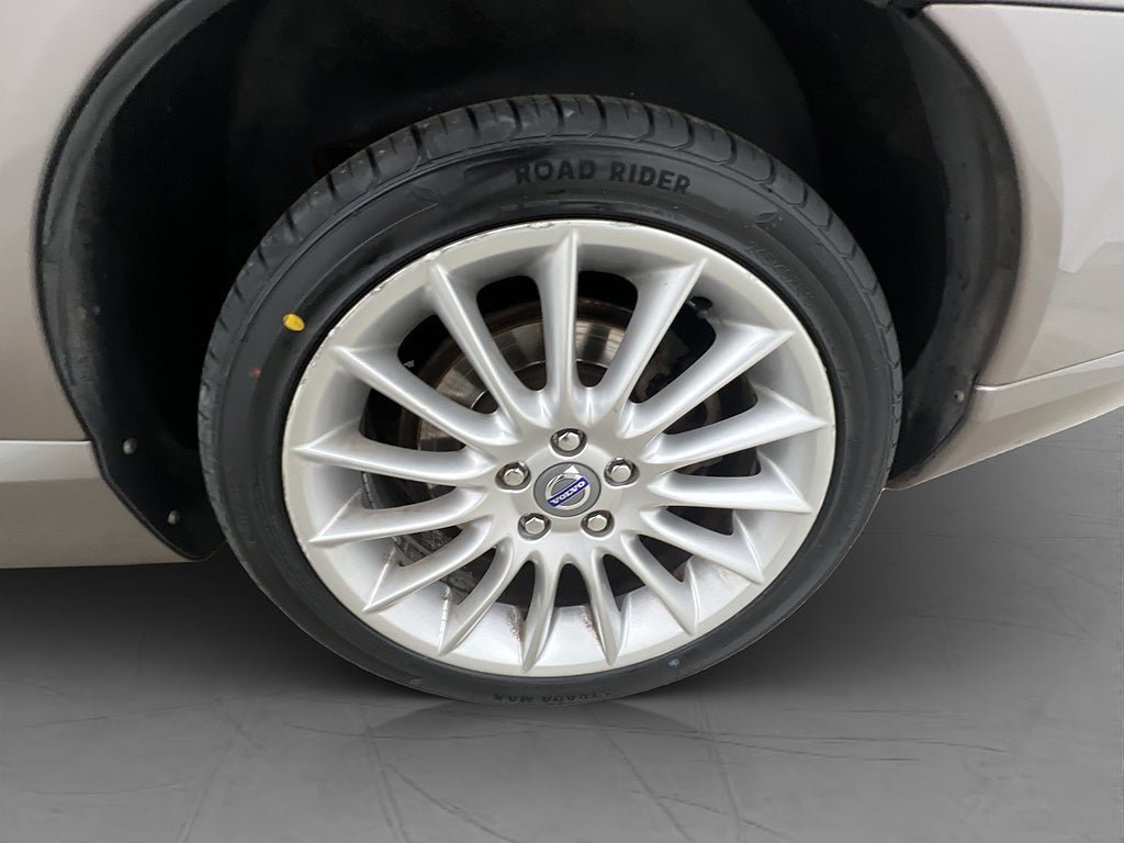 Vehicle Image 33