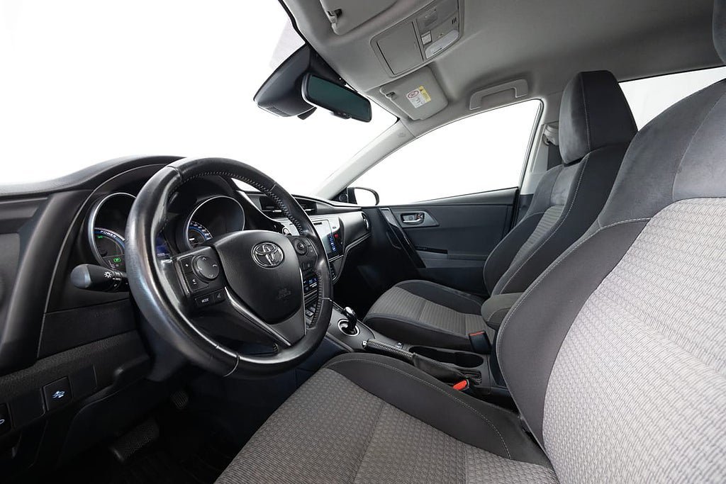 Vehicle Image 16