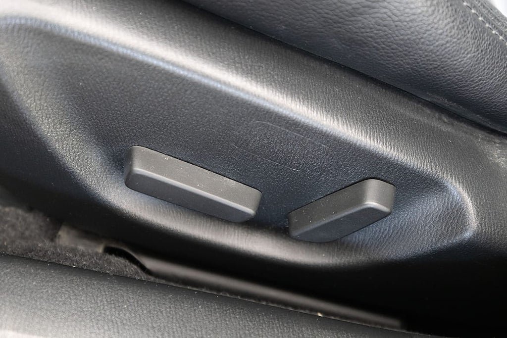 Vehicle Image 24