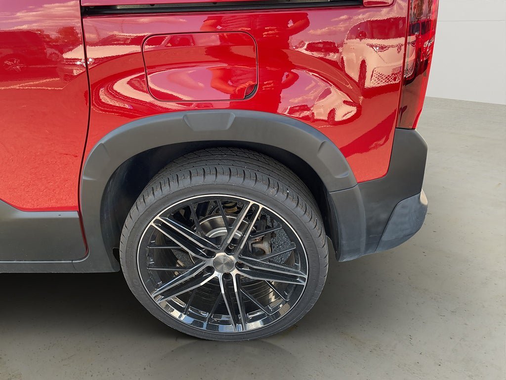 Vehicle Image 35